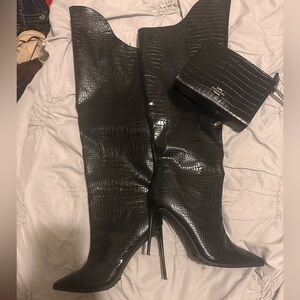 Animal print knee-hi boot w/stiletto heel